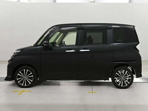 TOYOTA ROOMY 2023
